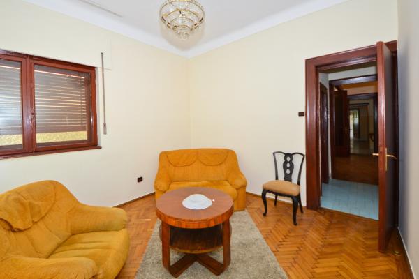 Apartament 4 camere de închiriat | Vilă elegantă – Aviatorilor / Popa Savu