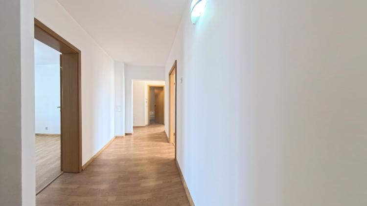 Apartament 5 Camere - Corneliu Coposu - decomandat - renovat recent