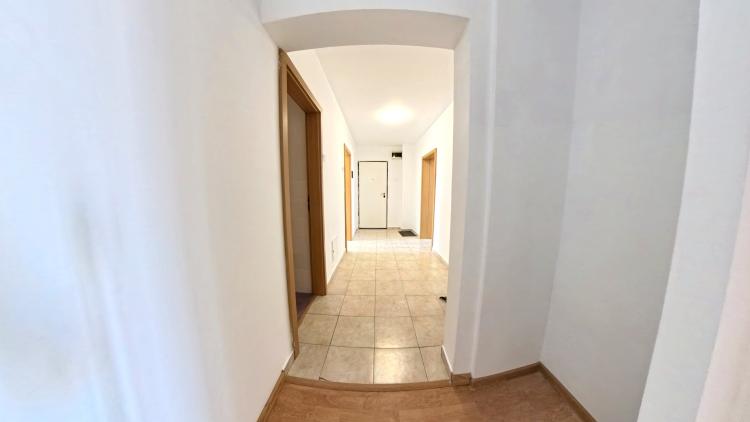 Apartament 5 Camere - Corneliu Coposu - decomandat - renovat recent