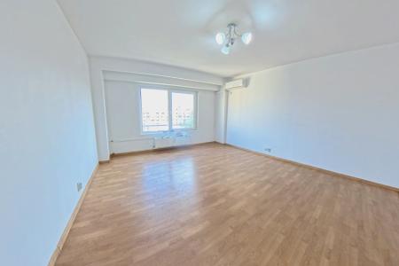 Apartament 5 Camere - Corneliu Coposu - decomandat - renovat recent