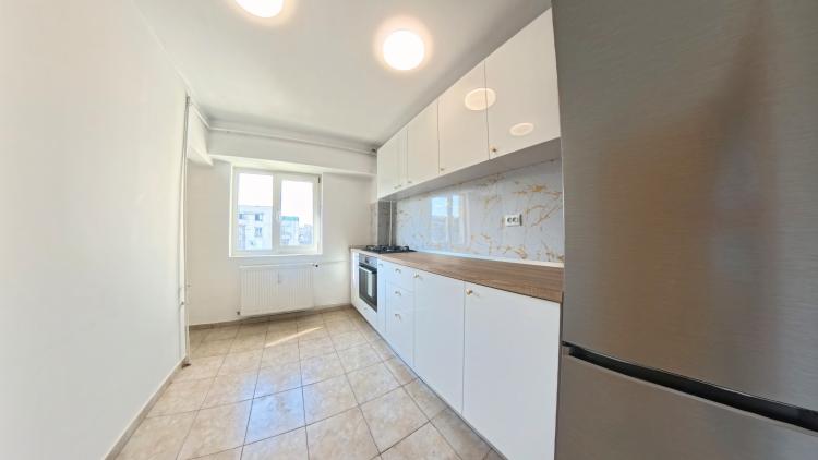 Apartament 5 Camere - Corneliu Coposu - decomandat - renovat recent