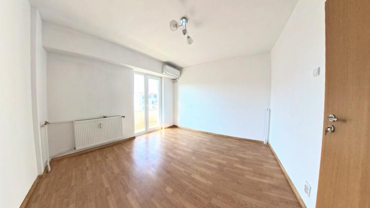 Apartament 5 Camere - Corneliu Coposu - decomandat - renovat recent