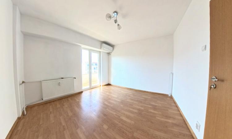 Apartament 5 Camere - Corneliu Coposu - decomandat - renovat recent