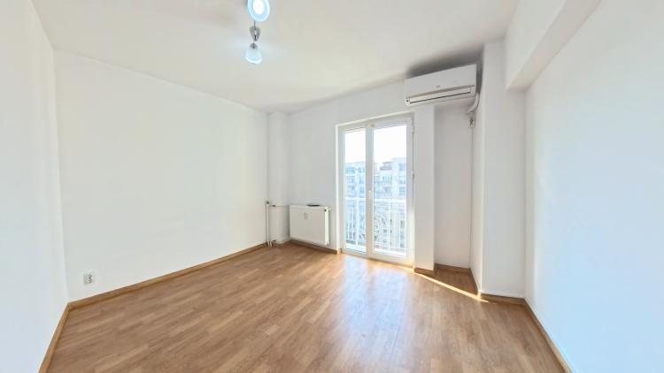 Apartament 5 Camere - Corneliu Coposu - decomandat - renovat recent