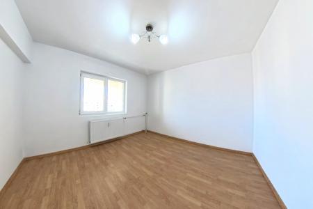 Apartament 5 Camere - Corneliu Coposu - decomandat - renovat recent