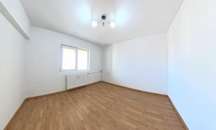 Apartament 5 Camere - Corneliu Coposu - decomandat - renovat recent