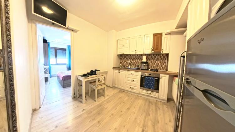 Studio Damaroaia - 35 mp - Mobilat si utilat