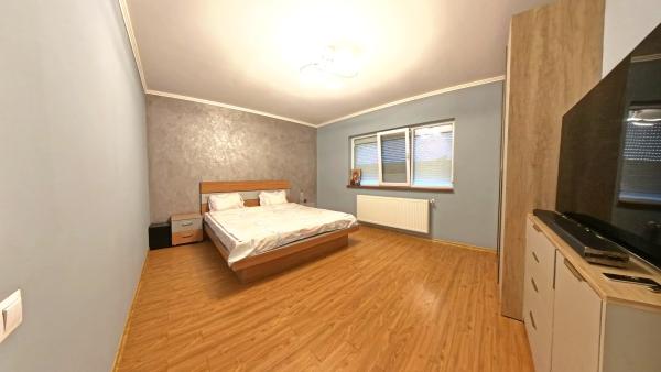 Vila Cornetu - 3900 mp teren - partial construita -  8 camere