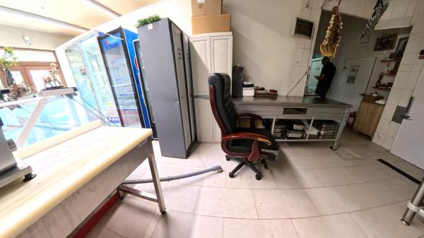 Spatiu Comercial de inchiriat - Mobilat si utilat complet
