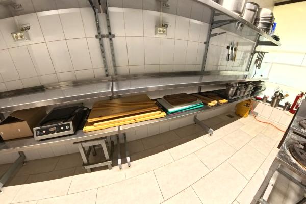 Spatiu Comercial de inchiriat - Mobilat si utilat complet