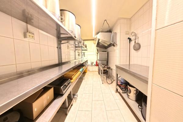 Spatiu Comercial de inchiriat - Mobilat si utilat complet