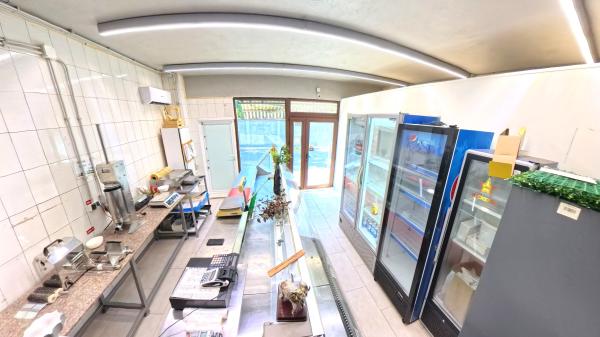 Spatiu Comercial de inchiriat - Mobilat si utilat complet