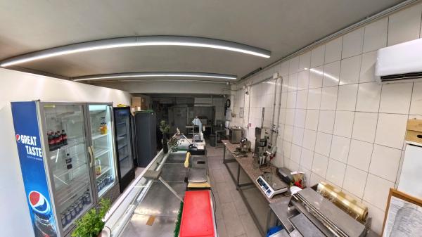 Spatiu Comercial de inchiriat - Mobilat si utilat complet