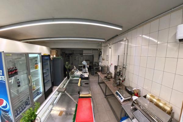 Spatiu Comercial de inchiriat - Mobilat si utilat complet