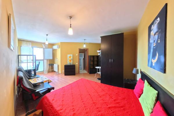 Garsonieră de închiriat – Planorama, 35 mp, mobilată si utilată