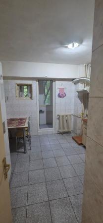 Calea Calarasilor- Decebal -Bloc mixt - 5 minute metrou P-ta Muncii