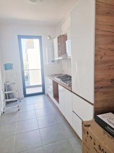 Straulesti 2 camere prima inchiriere loc parcare suprateran