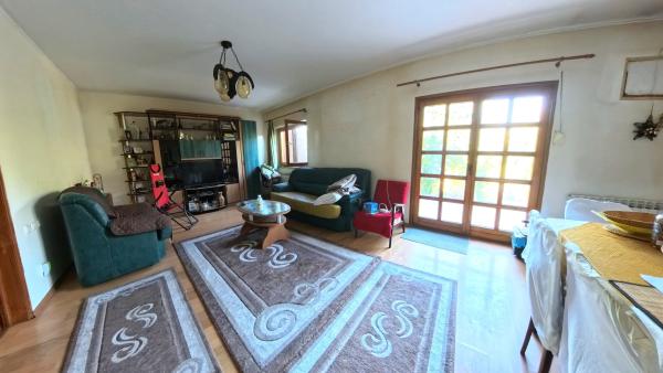 Vila Ciorogarla - stradal - teren 1014 mp