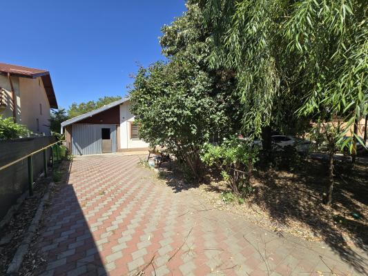 Vila Ciorogarla - stradal - teren 1014 mp