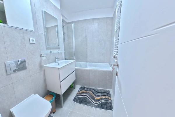 Studio dublu 2025, mobilat lux, loc de dormit separat Bucurestii Noi parcare inclusa