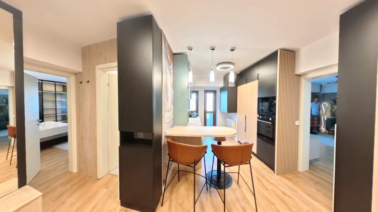 Panoramă superbă – 2 camere complet renovat, Rond Alba Iulia