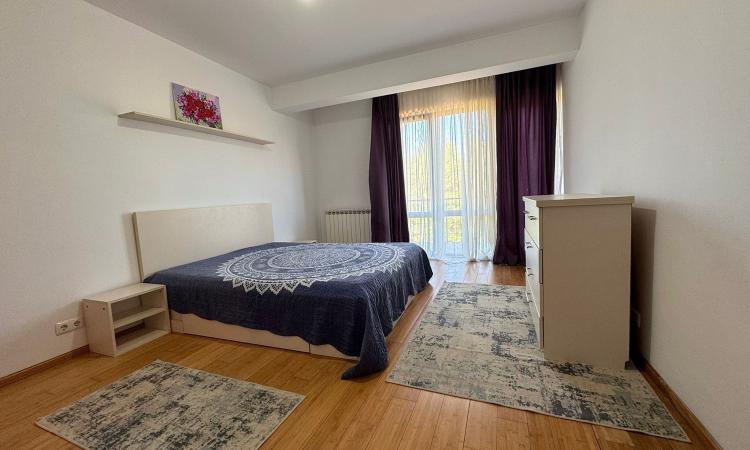 2 Camere -Sisesti .Centrala -Loc de Parcare