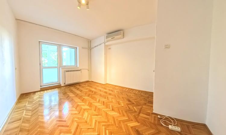 Unirii - Rond Piata Alba Iulia - 4 camere partial mobilat/utilat