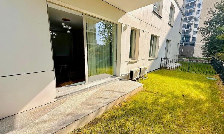 2 Camere - Luxuria - 1 Mai - Expozitiei