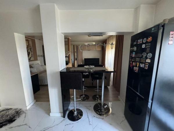 Calea Calarasilor - Hyperion - centrala proprie - bloc mixt -studio renovat