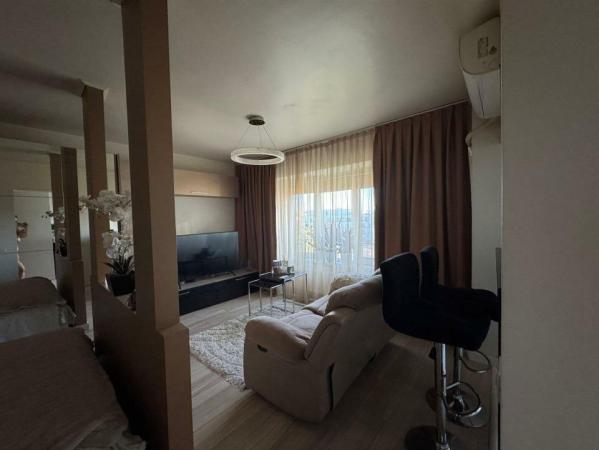Calea Calarasilor - Hyperion - centrala proprie - bloc mixt -studio renovat