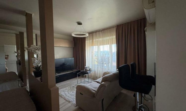 Calea Calarasilor - Hyperion - centrala proprie - bloc mixt -studio renovat