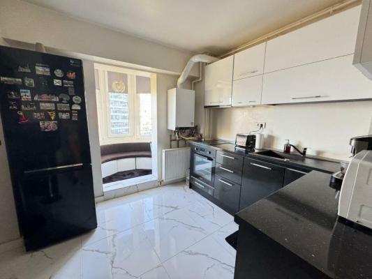 Calea Calarasilor - Hyperion - centrala proprie - bloc mixt -studio renovat