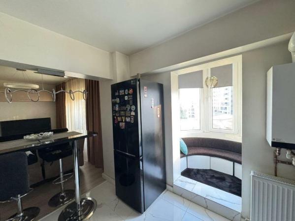 Calea Calarasilor - Hyperion - centrala proprie - bloc mixt -studio renovat