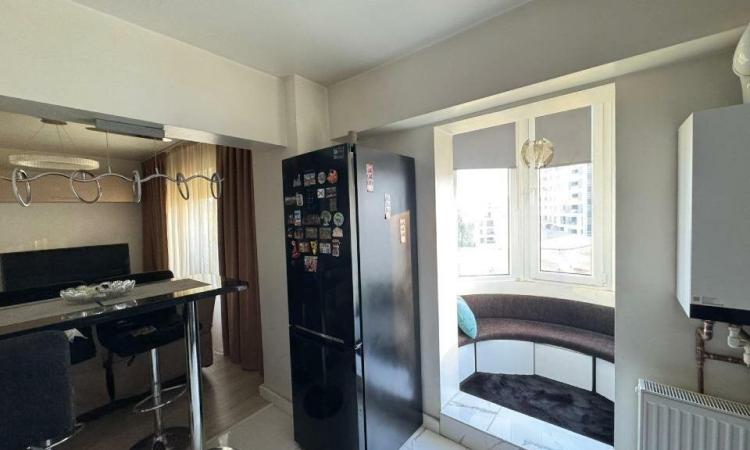 Calea Calarasilor - Hyperion - centrala proprie - bloc mixt -studio renovat