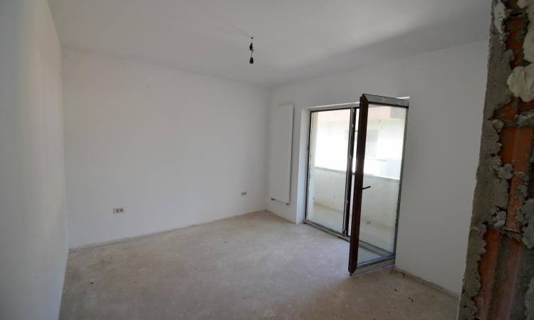 Casă P+1+M la alb în Clinceni, Str. Sabarului