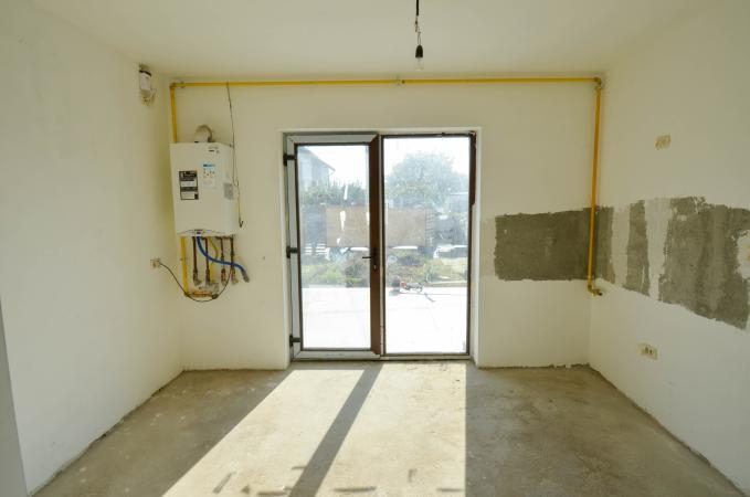 Casă P+1+M la alb în Clinceni, Str. Sabarului