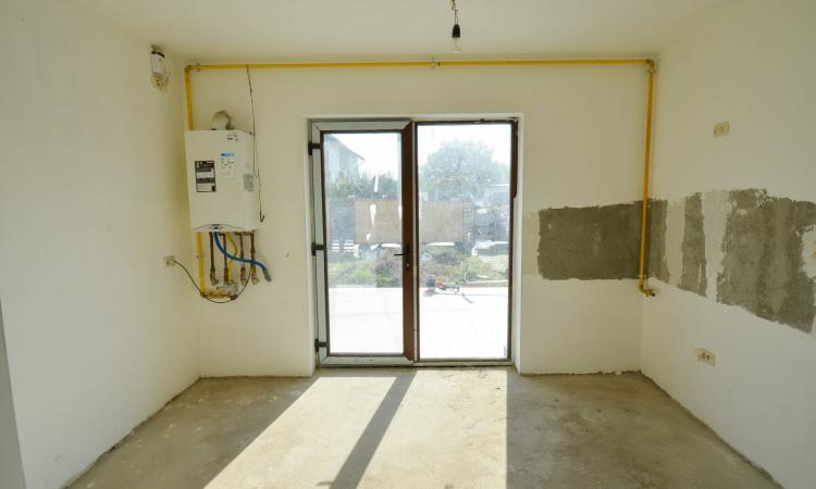 Casă P+1+M la alb în Clinceni, Str. Sabarului