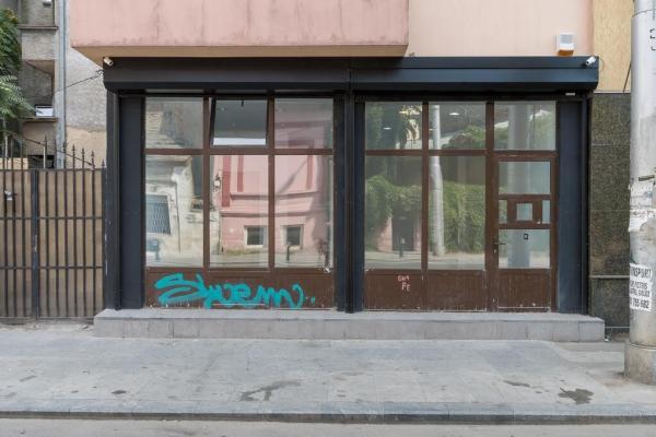 Spatiu comercial - Lizeanu - stradal - 2 vitrine