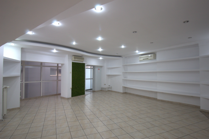 Spatii comerciale - zona Unirii, Fantani