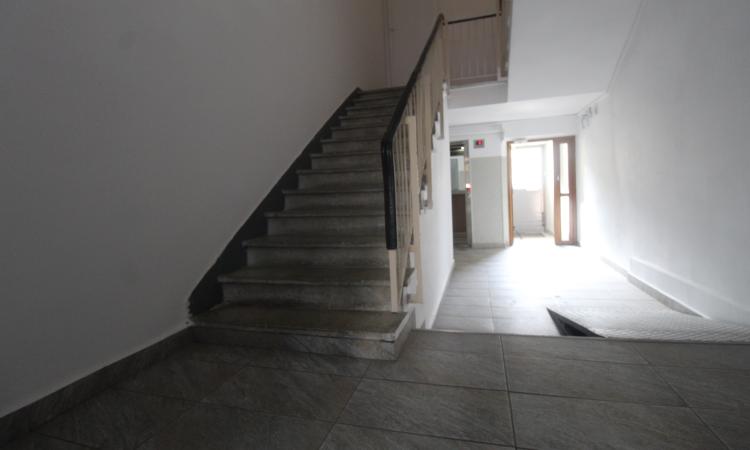 Piata Alba Iulia - Bld. Unirii - bloc mixt - Rond Alba Iulia