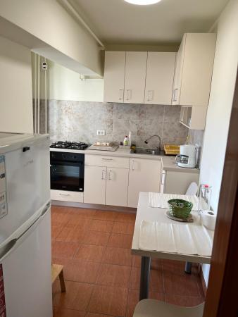 Unirii - Bld. Unirii - Piata Alba Iulia - 3 balcoane - stradal