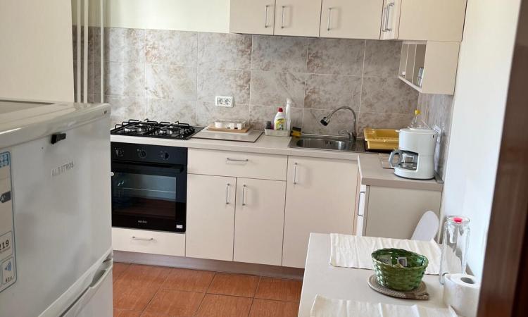 Unirii - Bld. Unirii - Piata Alba Iulia - 3 balcoane - stradal
