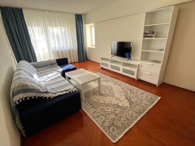 Unirii - Bld. Unirii - Piata Alba Iulia - 3 balcoane - stradal