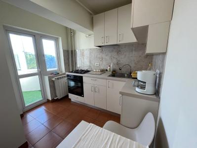 Unirii - Bld. Unirii - Piata Alba Iulia - 3 balcoane - stradal