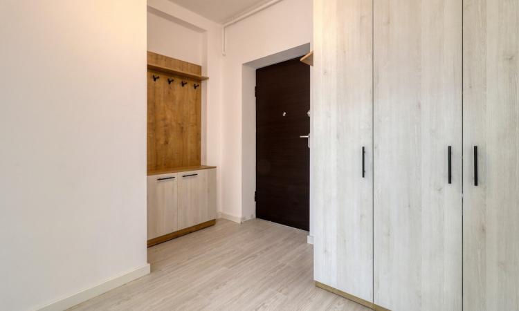 Decebal - Piata Alba Iulia - prima inchiriere - centrala proprie