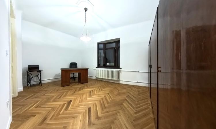 Casă pentru Birouri – 120 mp, Curte 100 mp, Complet Renovată 2025– Vatra Luminoasă, Str. Competiției