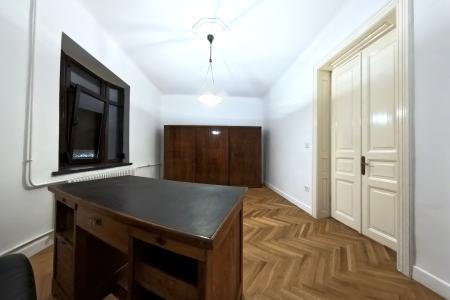Casă pentru Birouri – 120 mp, Curte 100 mp, Complet Renovată 2025– Vatra Luminoasă, Str. Competiției