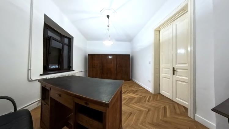 Casă pentru Birouri – 120 mp, Curte 100 mp, Complet Renovată 2025 – Vatra Luminoasă, Str. Competiției