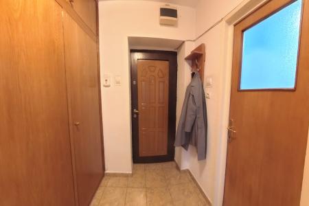 Garsonieră spațioasă 47 mp, stradal Bulevardul Unirii – mobilată, utilată, 2 balcoane