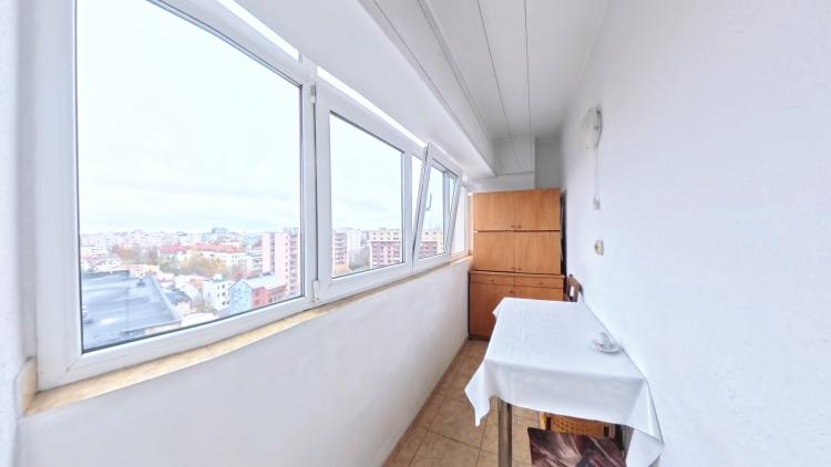 Garsonieră spațioasă 47 mp, stradal Bulevardul Unirii – mobilată, utilată, 2 balcoane